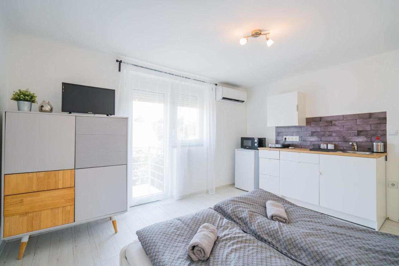 Zigzag Apartman Siofok Exterior photo